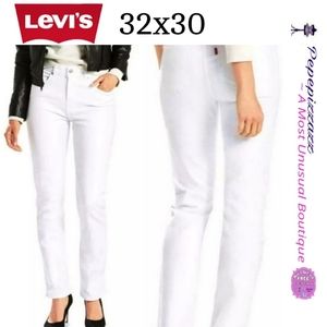NEW LEVI'S Stretch white STRAIGHT Jeans! 32X30